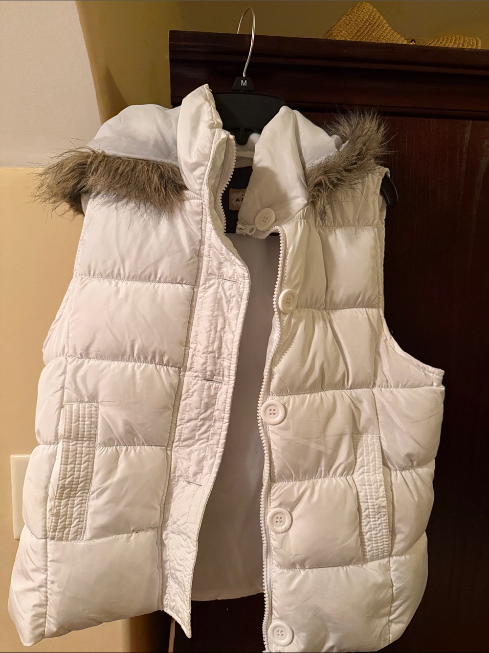 Arizona Jean Company White Quilted Puffer Vest with Faux Fur Trim